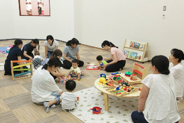 子育てネットかんまき・託児サービス「ひまわり」の画像