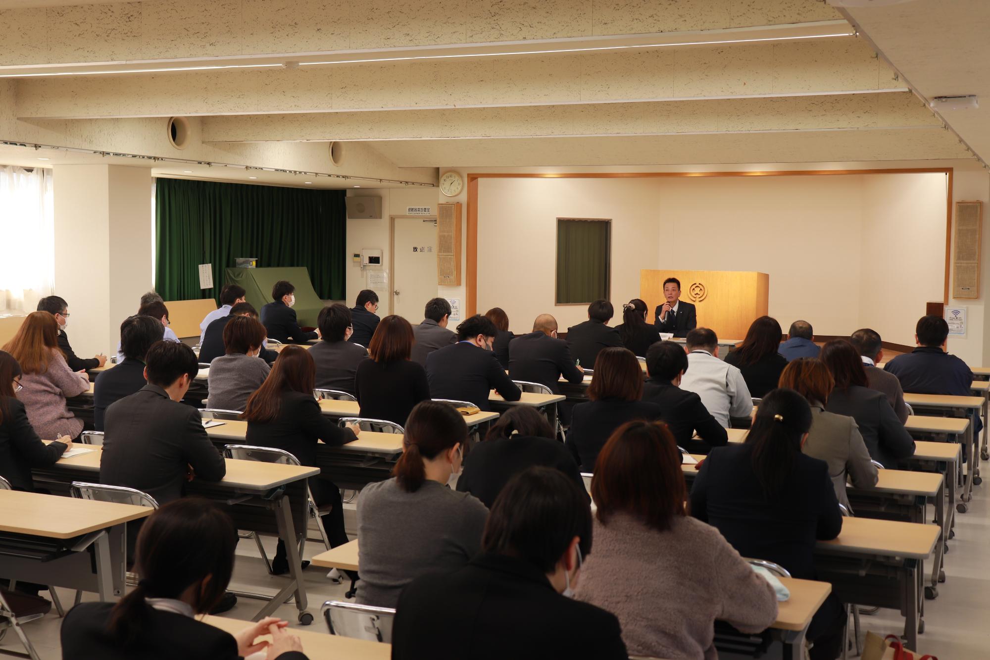 職員訓示の様子