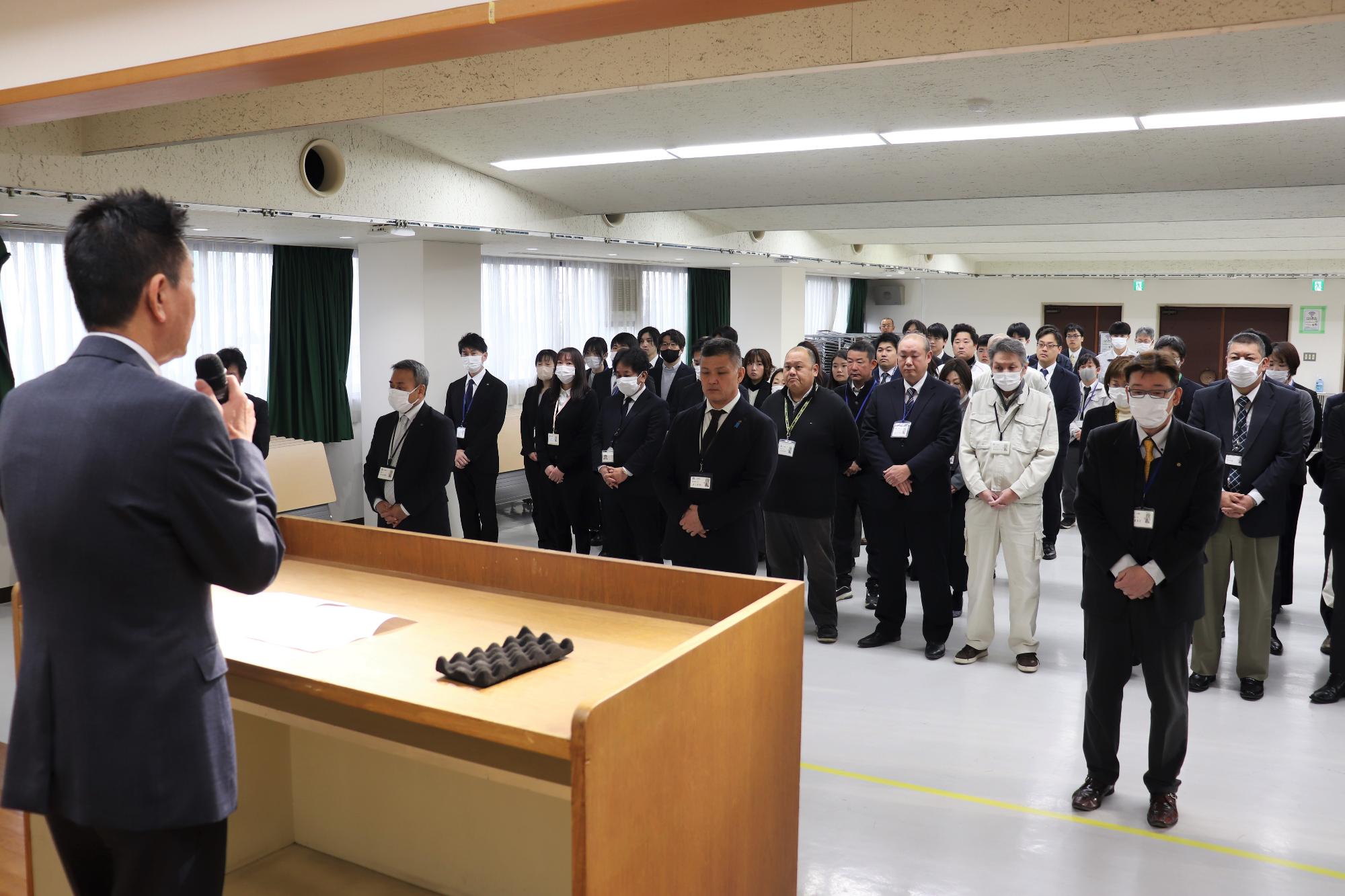 仕事始めの様子