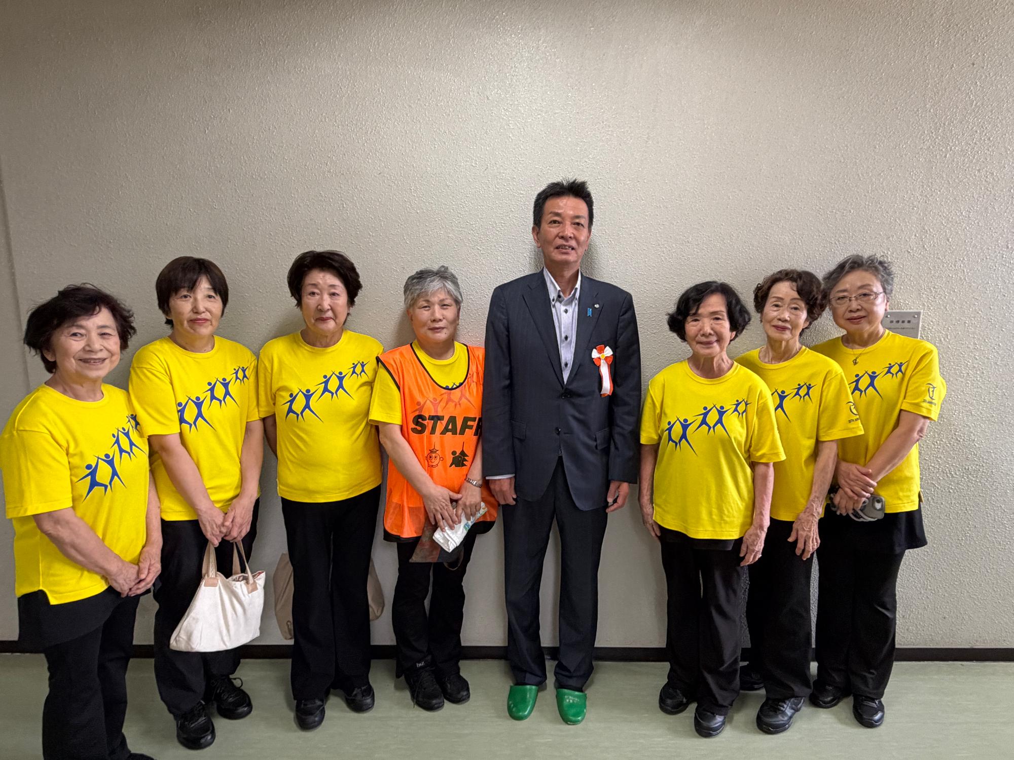 阪本町長と上牧グループの皆さん