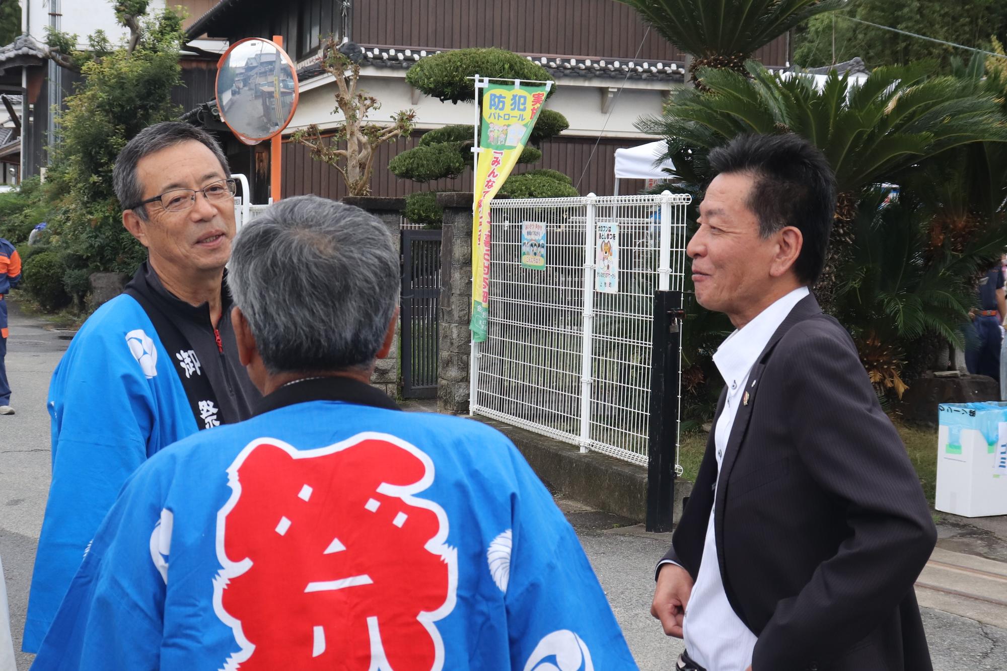 南上牧自治会役員のかたと阪本町長